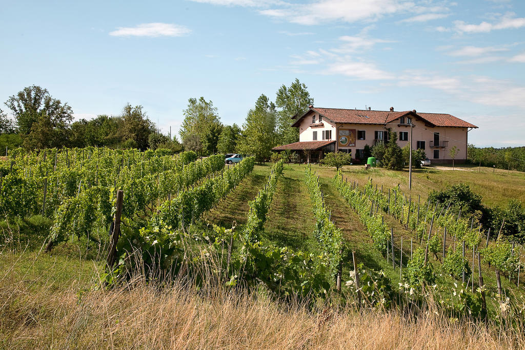 Cascina Papa Mora Villa Cellarengo Exterior photo